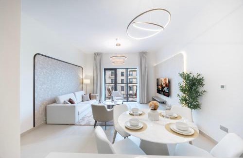 Abu Dhabi Apartment | Bloomfields 2BR in Fairways 1 Yas Golf Collection