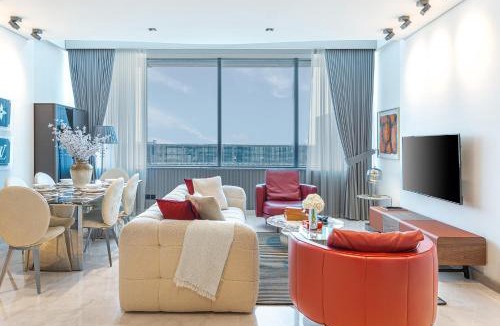 Bur Dubai Apartment | Allsopp and Allsopp - 1-Bedroom Apartment in Sky Gardens, DIFC