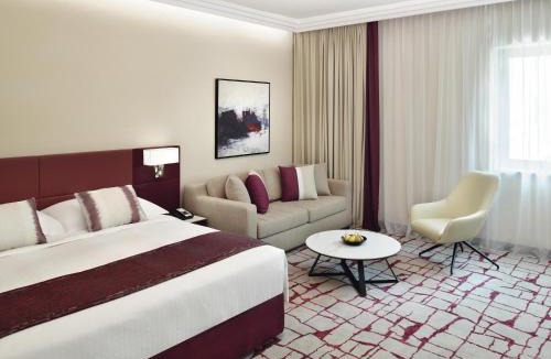 Bur Dubai Hotel | Mövenpick Hotel & Apartments Bur Dubai