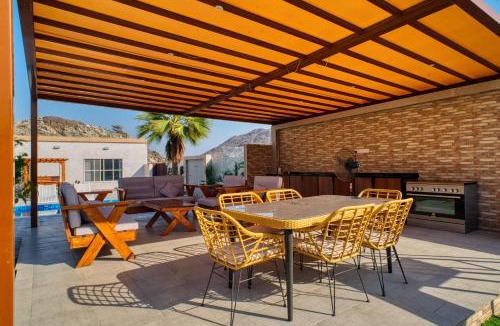 Al Gissemari House | 800 Mountains view