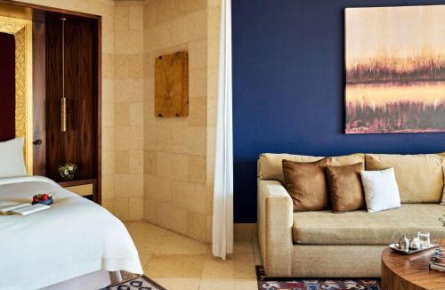 Bur Dubai Hotel | Raffles Dubai
