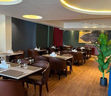 Muscat Hotel | Saffron Hotel and Lounges