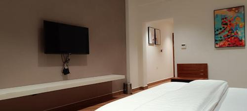 Al Ghubrah Ash Shamaliyyah Hotel | Al-TARABOT HOTEL