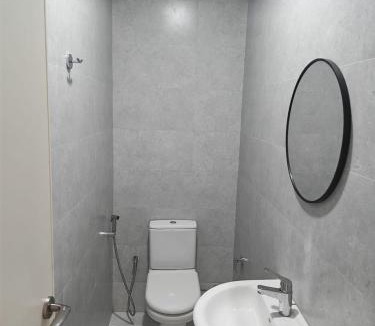 Azaiba Apartment | دوبلكس عصري 5دقائق من المطار و المولات والمقاهي