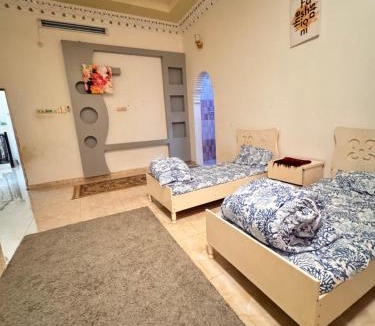 Al Ashkharah House | إستراحة ساحل الأشخرة