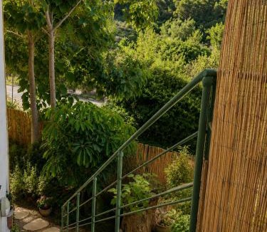 Kfar Vradim Apartment | צימס - דירת אירוח בגליל עם מרפסת