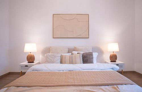 Al Khan Apartment | Gorgeous 2 Bed in Cyan Beach Residence
