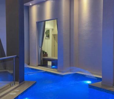 Al Ghubrah Ash Shamaliyyah Ski Chalet | إستراحة إلوريا