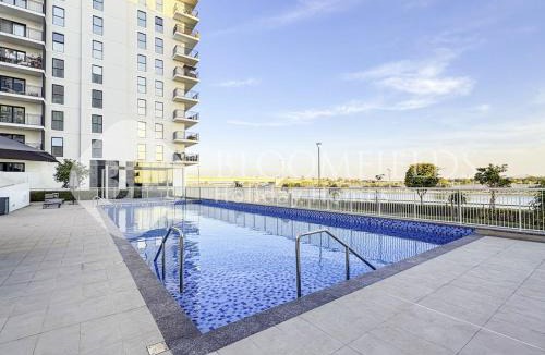 Abu Dhabi Apartment | Bloomfields 1BR In Water Edge 1