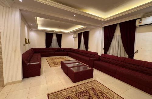 Salalah Villa | منزل في الوادي 5 غرف نوم