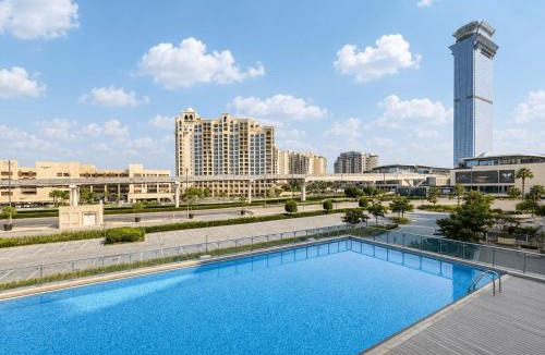 Palm Jumeirah Apartment | Panoramic Sunset Sea & Yacht View Studio, Palm Jumeirah by Green Sky Holiday Homes
