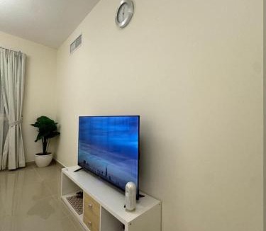Al Gharb Apartment | Stylish 1BR Almusalla Next to Grand Mall Sharjah