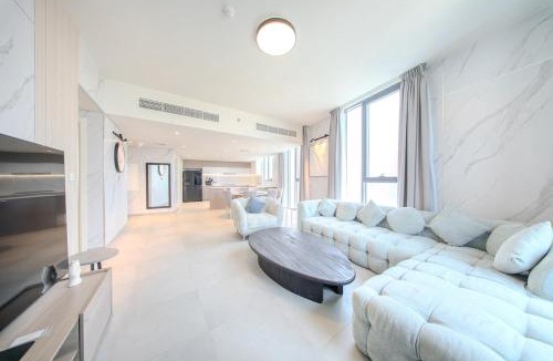 Sharjah Apartment | Premium 3BR - Maid Room - Boulevard Aljada by Arada -Pool - Gym