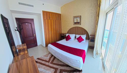 Al Majaz Apartment | Luxury Skyline Apartment with Panoramic Views