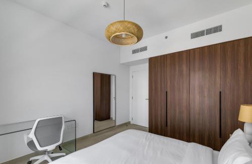 Umm Suqeim 3 Apartment | Stylish Fully-Equipped 1BD Unit in MJL Pool&Gym