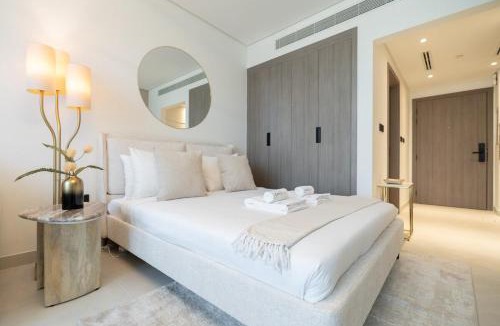 Al Barsha Apartment | Luxury Studio Escape, Avelon Boulevard, Arjan