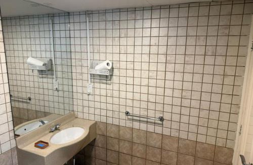 Al Khalidiyah Apartment | Studio Room with Private Bathroom & kitchen