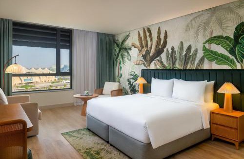 Abu Dhabi Resort | Yas Plaza Mangroves by IHG