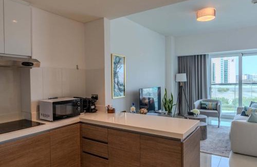 Al Raha Beach Apartment | Roam Inns Unique Studio Al Bandar 2