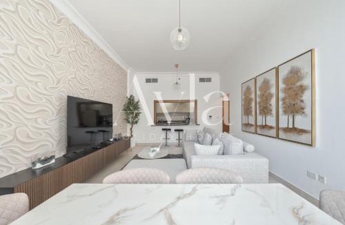 Abu Dhabi Apartment | Luxury 2BHK Near Yas Waterworld & Warner Bros