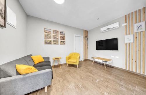 Tsiv'on Apartment | Engel apartments -אירוח למטיילים בגליל עליון