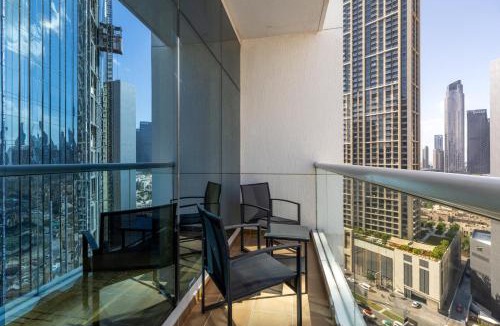 Downtown Dubai Apartment | Maison Privee - Comfortable Downtown Apartment with City Skyline Vws