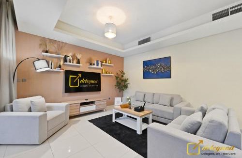 Dubai Villa | Dubai Private Pool villa Damac Hills 2 deleguest