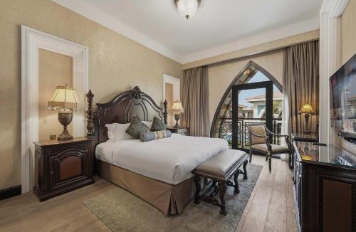 Palm Jumeirah Villa | Zabeel Saray Royal Residences Lagoon Villa