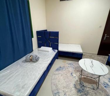 Al Khan Hostel | ALEX Hostel 504 -Bed in a shared dormitory with other guests