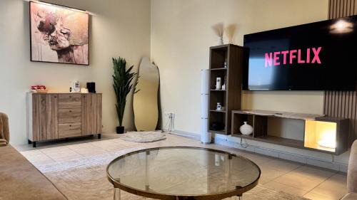 Baniyas East Apartment | Spacious 2BR Apartment,3 Bathrooms, Near Mall