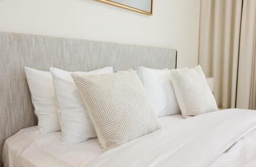 Abu Dhabi Apartment | Bloomfields 3BR - Radiant Viewz 2 - Reem