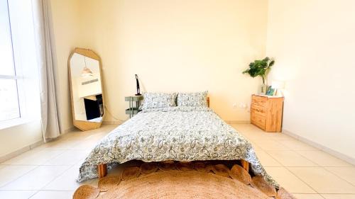 Baniyas East Apartment | Spacious 2BR Apartment,3 Bathrooms, Near Mall