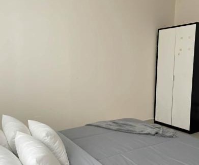 Sharjah House | Modern Queen Room, Dubai City View, Private & Peaceful, 8 Mints Walk To Dubai