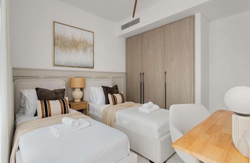 Dubai Sports City House | Silkhaus Vacation Homes Spacious 3BDR & Maid Tilal Al Ghaf