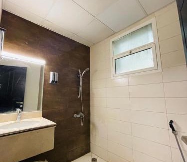 Al Jazirat Al Hamra Apartment | AL ALKEEM HEIGHTS
