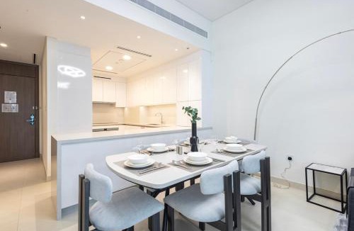 Al Safa Apartment | Allsopp & Allsopp - 2-Bedroom with Maids room Apartment in Canal Front Residence 5, Al Wasl 01