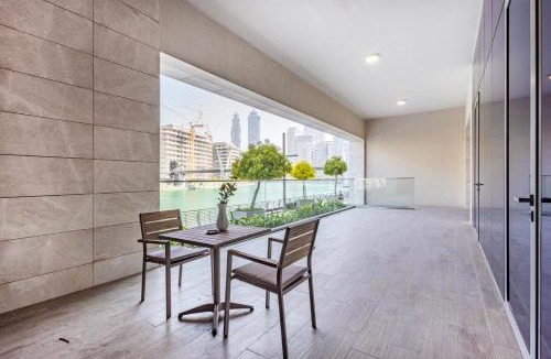 Al Safa Apartment | Allsopp & Allsopp - 2-Bedroom with Maids room Apartment in Canal Front Residence 5, Al Wasl 01