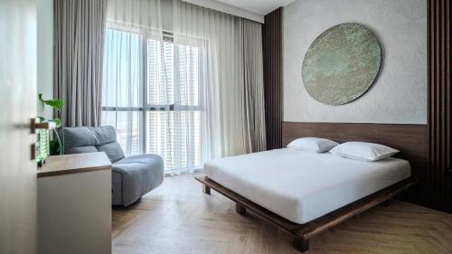 Dubai Apartment | Mid-floor Designer 1BR Dubai Creek Harbour