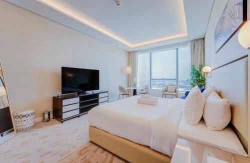 Palm Jumeirah Apartment | Palm Tower where Luxury & View meet in one place