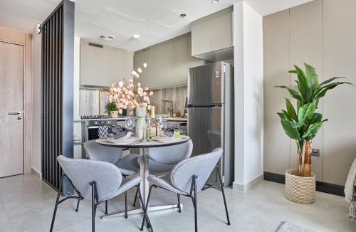 Jumeirah Village Triangle Apartment | Frank Porter - Cloud Tower, JVT