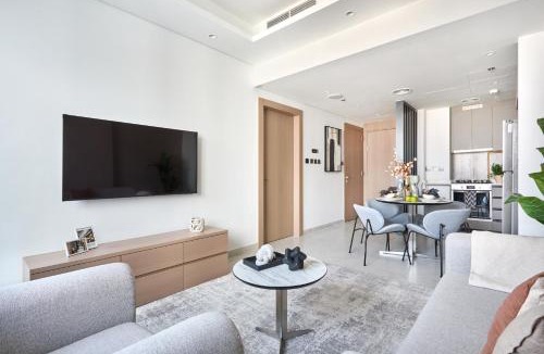 Jumeirah Village Triangle Apartment | Frank Porter - Cloud Tower, JVT