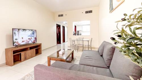 Bab Al Bahr Apartment | One Bedroom Apartment with View and Balcony