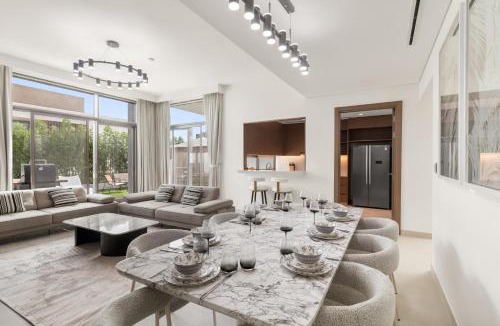Dubai Villa | Beautiful 4BDR Villa with Jaccuzzi and BBQ Zone