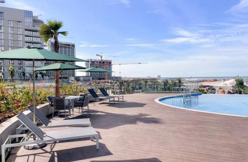 Mina Al Arab Apartment | FIRST CLASS Studio Beach View Living Bliss
