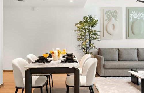 Al Wasl Apartment | FIRST CLASS 1BR Modern Luxury & Vibrant Vibes