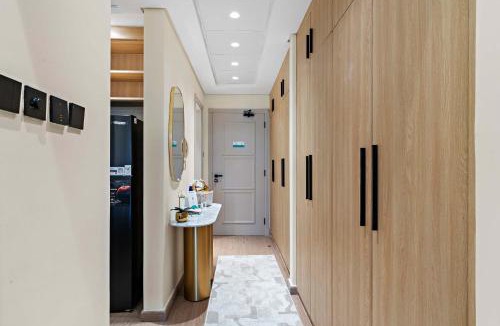 Discovery Gardens Apartment | Airstay - Palmoral Collection - Studio - Near Metro - Monthly Offer Available