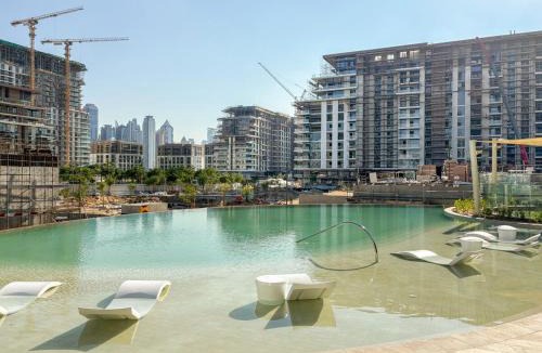 Al Wasl Apartment | FIRST CLASS 1BR Luxury City Glitz
