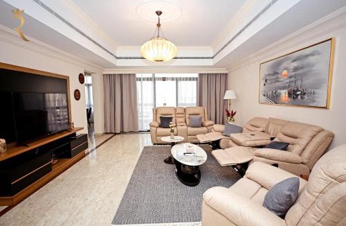 Abu Dhabi Apartment | Elegant 3BR Corniche - Stunning Sea Views