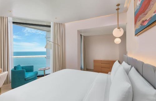 Muscat Hotel | voco Muscat Al Mouj by IHG