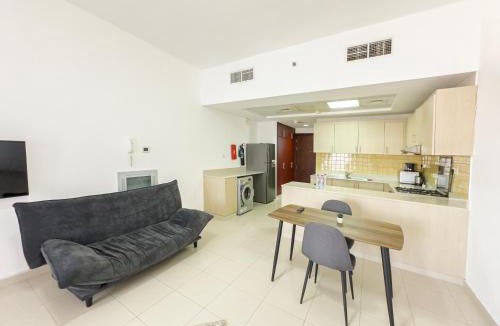 Bab Al Bahr Apartment | Spacious Studio Retreat in Bab Al Bahr